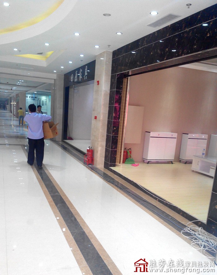 勝芳三強(qiáng)家具城展廳今天正式開業(yè)
