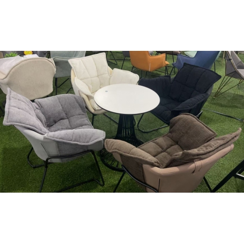 勝芳休閑輕奢桌椅批發(fā) 卡座 咖啡桌椅 網(wǎng)紅桌椅 酒店家具 軟包椅 休閑椅 接待桌椅 鈦金桌椅 北歐鈦金桌椅 岳明達(dá)家具